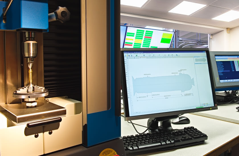 Eredi Baitelli metrology room in 2001: advanced measuring instruments supporting UNI EN ISO 9001 certification.